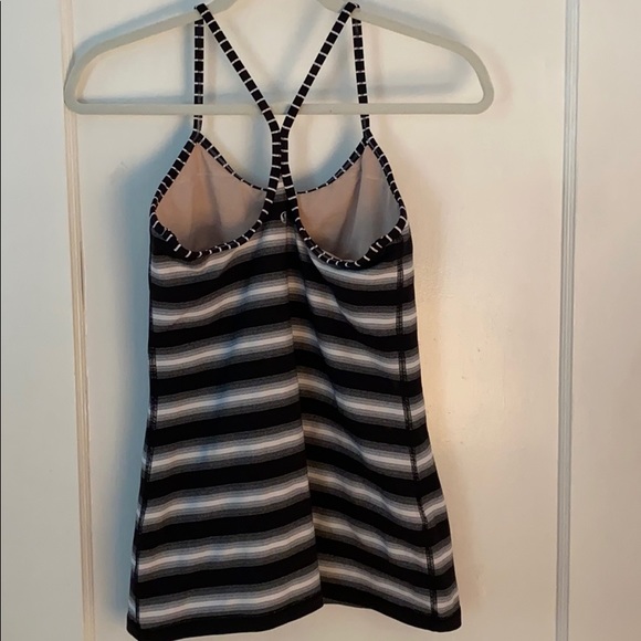 🍋 lululemon power Y tank - Picture 3 of 4